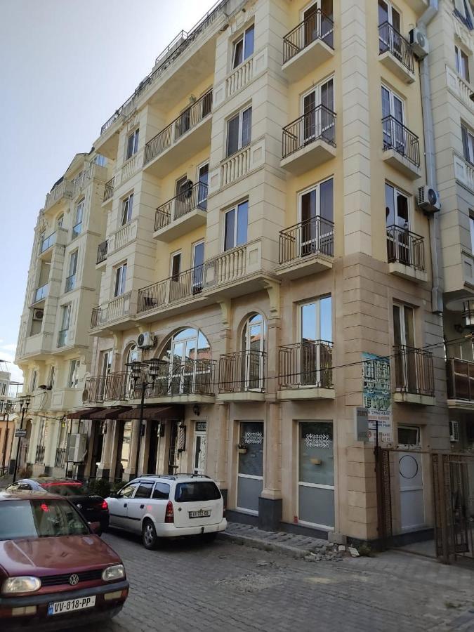 Pushkin Street Pearl Ξενοδοχείο Κουτάισι Εξωτερικό φωτογραφία