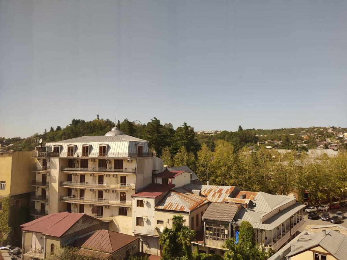 Pushkin Street Pearl Ξενοδοχείο Κουτάισι Εξωτερικό φωτογραφία