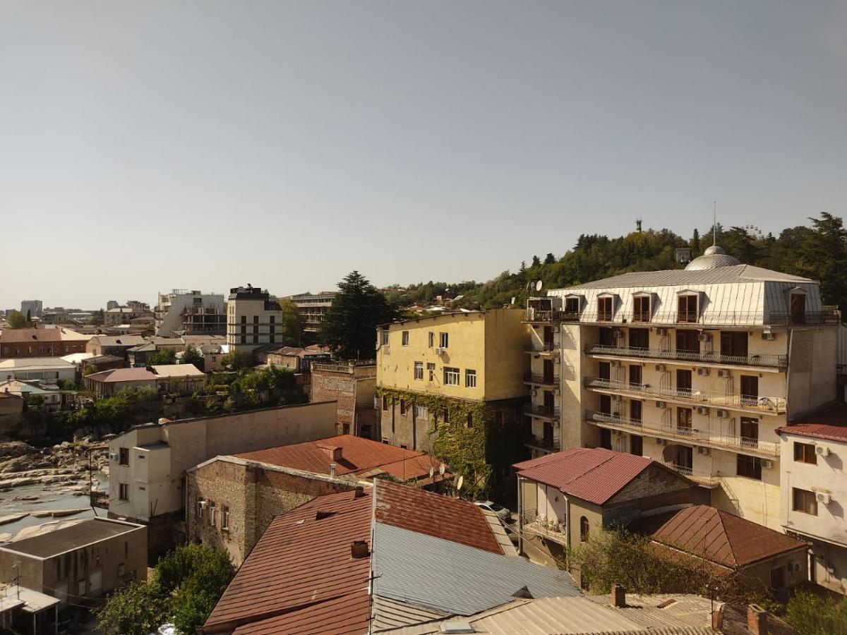 Pushkin Street Pearl Ξενοδοχείο Κουτάισι Εξωτερικό φωτογραφία